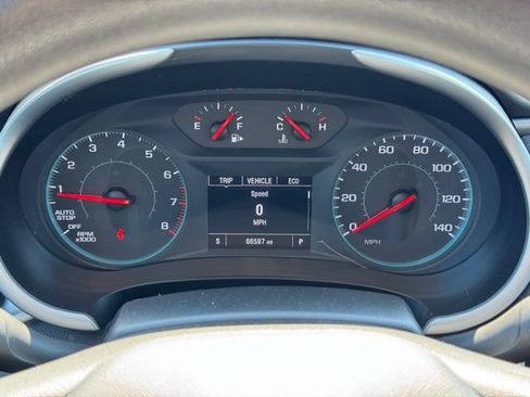 Used 2023 Chevrolet Malibu LT FWD image 26