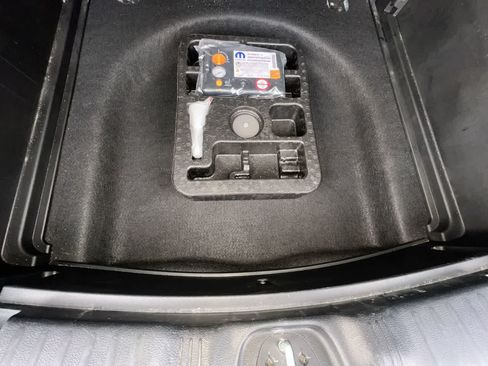 Used 2024 Jeep Compass Latitude AWD/4WD image 27