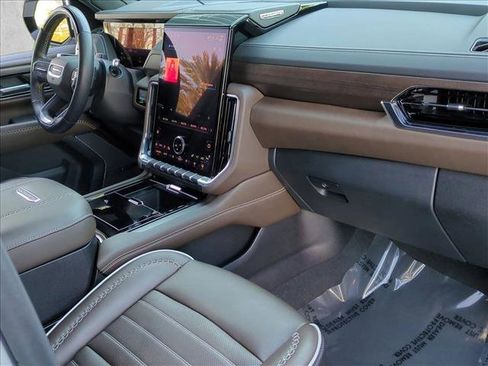 Used 2025 GMC Yukon Denali Ultimate image 26