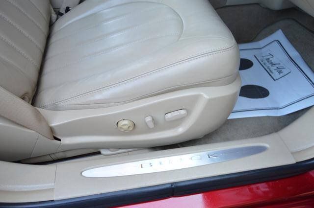 Used 2008 Buick Lucerne CXS FWD image 26