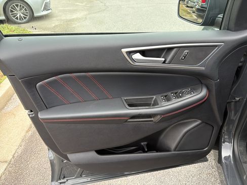 Used 2021 Ford Edge ST-Line image 19