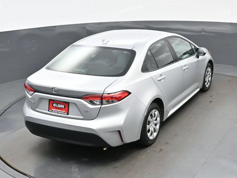 Used 2024 Toyota Corolla LE FWD image 38