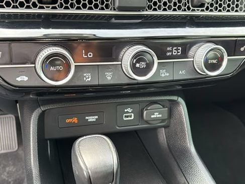 Used 2024 Honda Civic EX-L image 17