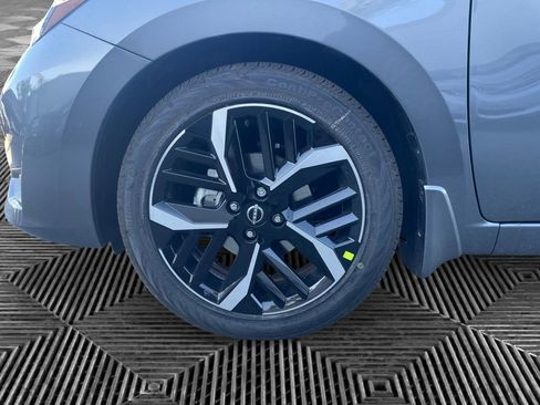 Certified 2025 Nissan Versa SR w/ Trunk Package image 38