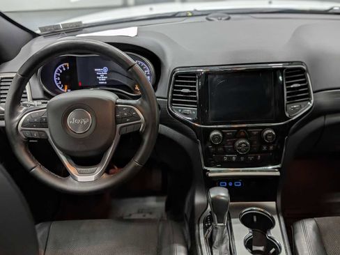 Used 2020 Jeep Grand Cherokee Laredo w/ Laredo X Package image 5