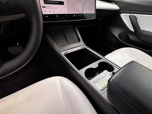 Used 2021 Tesla Model 3 Standard Range Plus RWD image 11