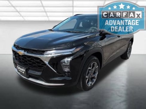 Certified 2025 Chevrolet Trax LT image 24