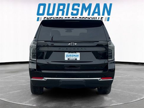 Used 2025 Chevrolet Suburban LT w/ Comfort Package image 5