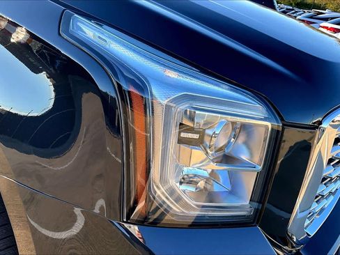 Used 2020 GMC Yukon Denali w/ Denali Ultimate Package image 27