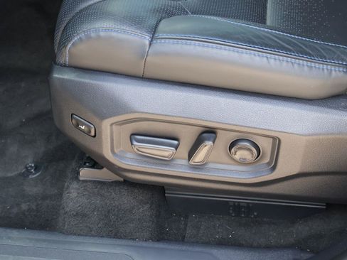 Used 2024 Toyota Tundra Platinum AWD/4WD image 11