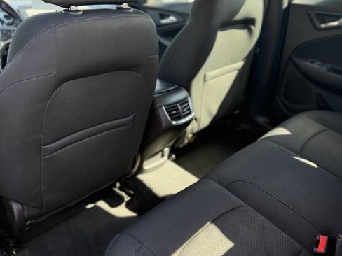 Used 2016 Chevrolet Malibu LT FWD image 17