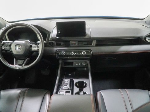 Certified 2025 Honda Pilot TrailSport image 28