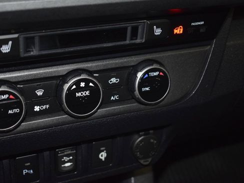 Used 2017 Toyota Tacoma TRD Pro AWD/4WD image 84