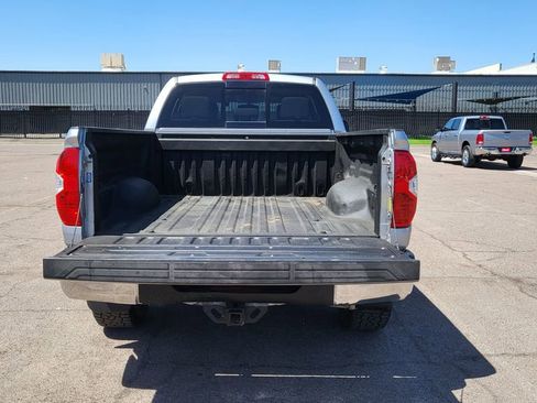 Used 2016 Toyota Tundra SR5 w/ SR5 Upgrade Package RWD image 11