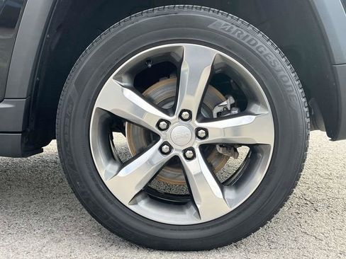 Used 2022 Jeep Grand Cherokee L Limited image 11