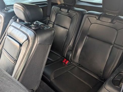 Used 2020 Lincoln Aviator Reserve w/ Equipment Group 201A image 30