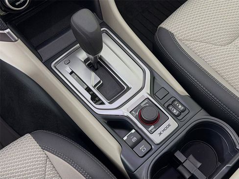 Used 2023 Subaru Forester Premium AWD/4WD image 18