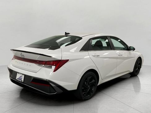 New 2026 Hyundai Elantra SEL Sport Premium FWD image 3