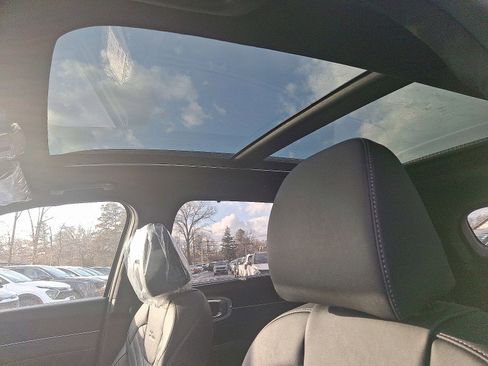 New 2025 Kia Sorento SX Prestige image 13