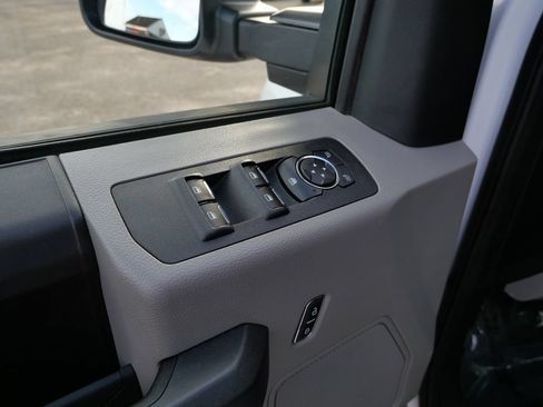 Used 2019 Ford F150 XL w/ Equipment Group 101A Mid AWD/4WD image 22