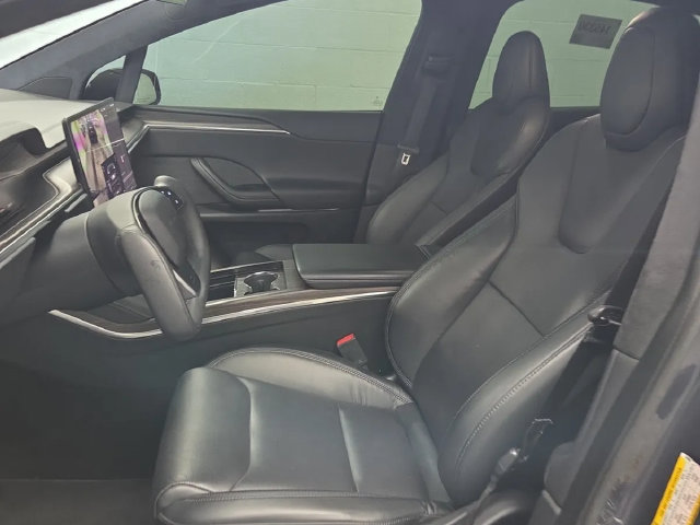 Used 2023 Tesla Model X AWD/4WD image 3