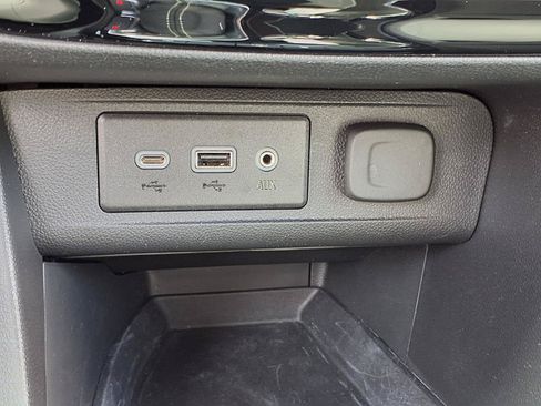 Used 2023 Buick Encore GX Preferred w/ Cold Weather Comfort Package FWD image 10