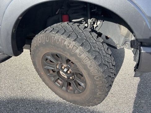 Used 2021 Ford F250 Lariat image 2