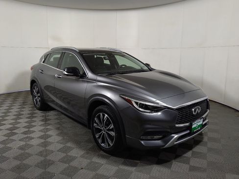 Used 2018 INFINITI QX30 AWD image 11