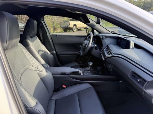 Used 2022 Lexus UX 250h w/ Premium Package AWD/4WD image 14