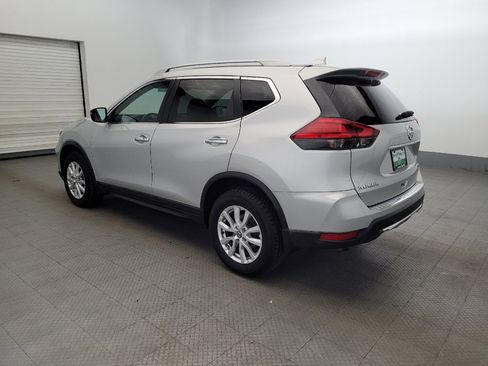 Used 2017 Nissan Rogue SV image 5