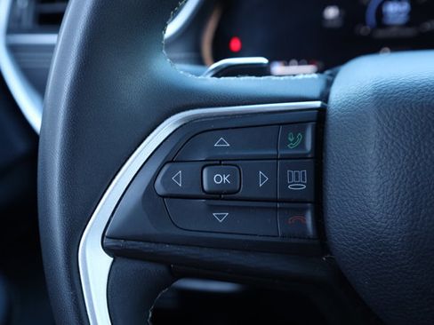 Certified 2023 Jeep Grand Cherokee L Laredo image 20