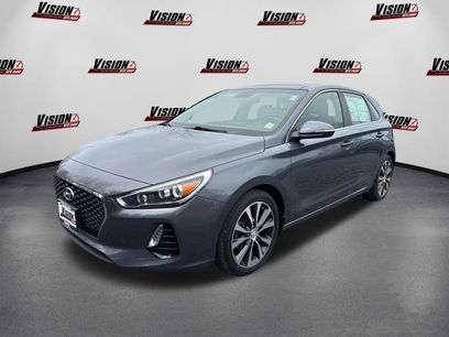 Used 2018 Hyundai Elantra GT w/ Tech Package 03