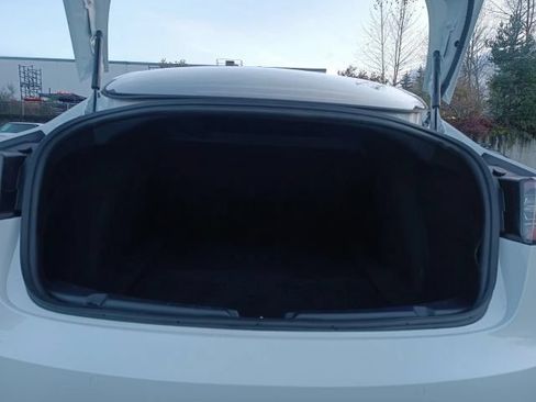 Used 2020 Tesla Model 3 Standard Range Plus RWD image 25
