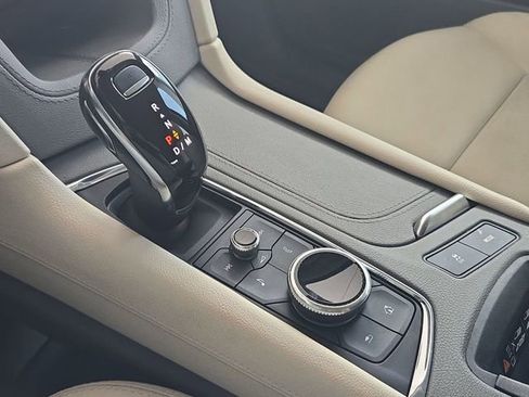 Used 2022 Cadillac XT5 Premium Luxury FWD image 16