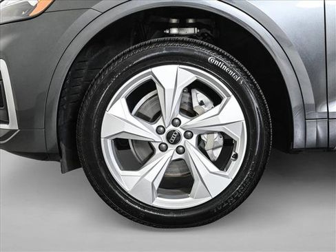 Used 2023 Audi Q5 2.0T Premium Plus w/ Premium Plus Package AWD/4WD image 25