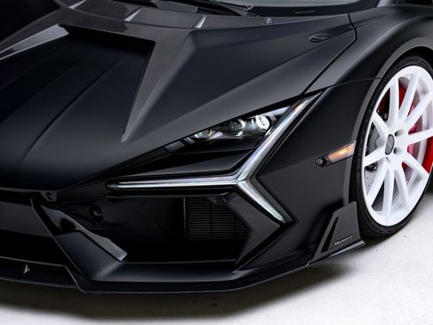 Used 2024 Lamborghini Revuelto AWD/4WD image 18