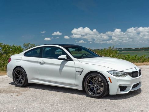 Used 2015 BMW M4 Coupe RWD image 4