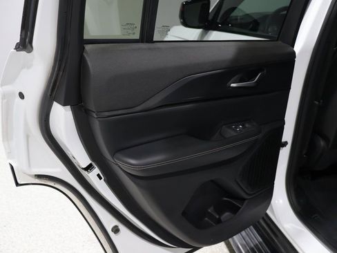 Certified 2023 Jeep Grand Cherokee Altitude image 22