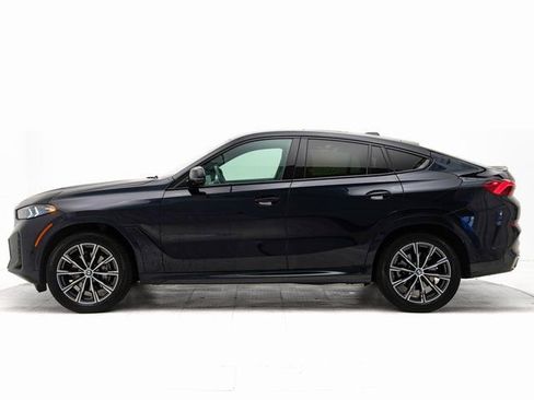 Used 2025 BMW X6 xDrive40i w/ Climate Comfort Package image 2