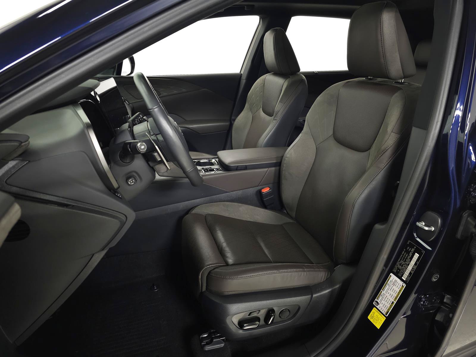 Certified 2025 Lexus RX 350 AWD w/ Convenience Package image 18