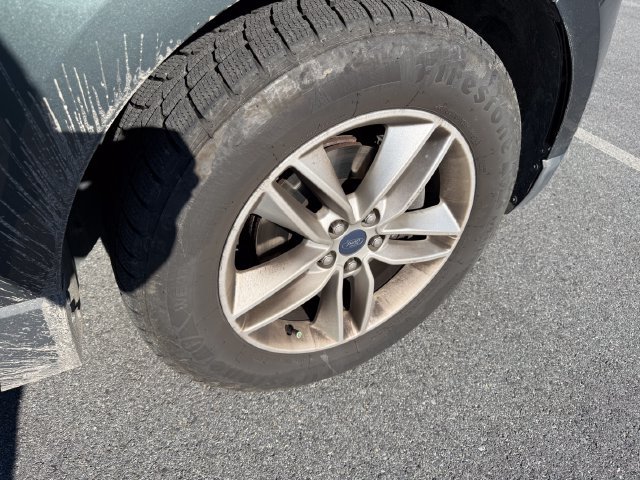 Used 2015 Ford Edge SEL FWD image 11