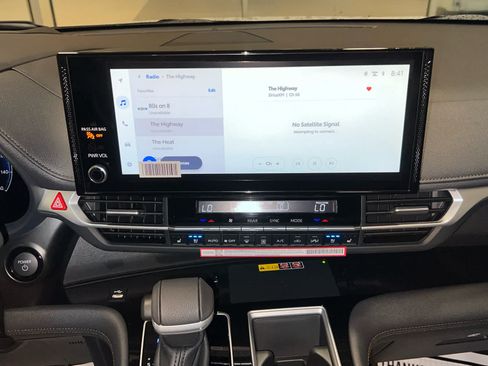 New 2026 Toyota Sienna Platinum AWD/4WD image 28