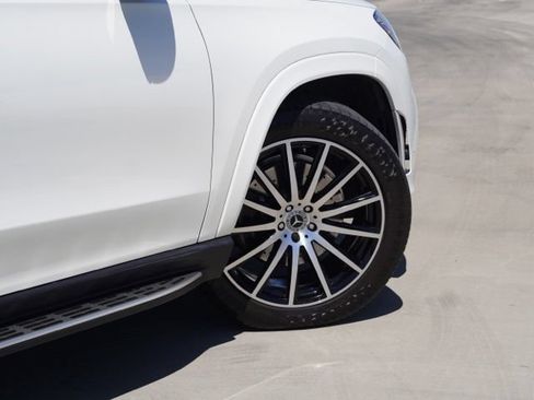 Used 2022 Mercedes-Benz GLS 450 4MATIC image 8
