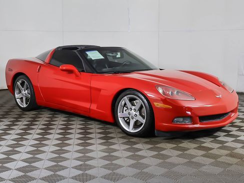 Used 2006 Chevrolet Corvette Coupe w/ Preferred Equipment Group RWD image 14