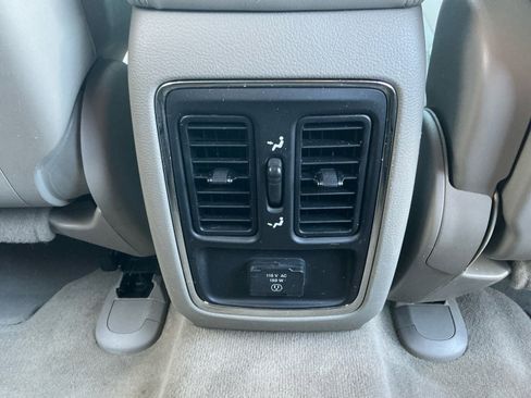 Used 2012 Jeep Grand Cherokee Laredo w/ Laredo E Group image 30