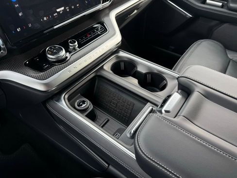 New 2025 Ford Expedition Max Platinum w/ Stealth Performance Package image 20