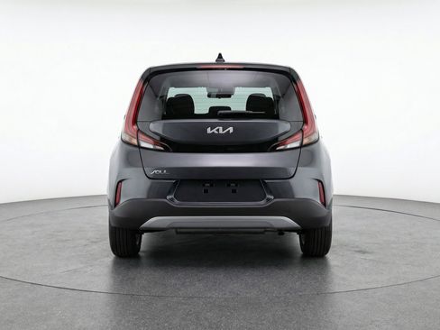 Used 2025 Kia Soul LX w/ LX Technology Package image 7
