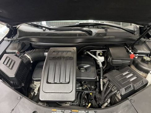 Used 2017 Chevrolet Equinox LT AWD/4WD image 25