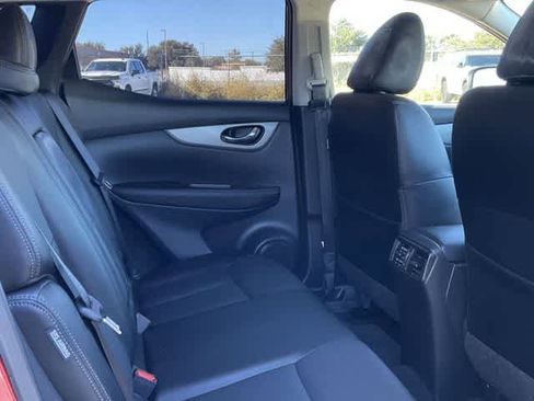 Used 2020 Nissan Rogue Sport SL w/ Premium Package image 17