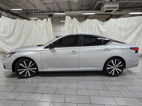 Used 2020 Nissan Altima 2.5 SR image 10